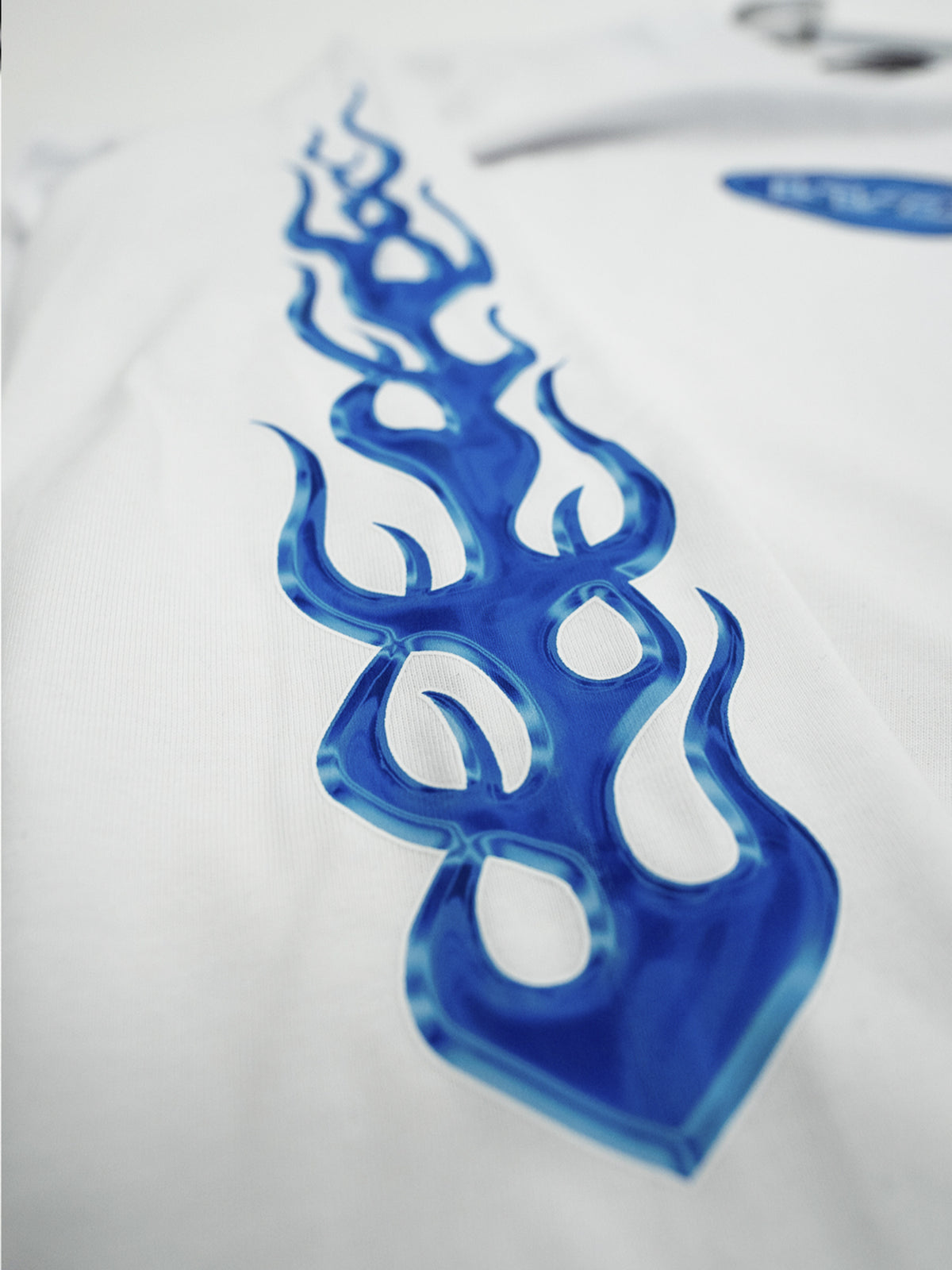 BLUE FLAMES WHITE LONGSLEVE T-SHIRT