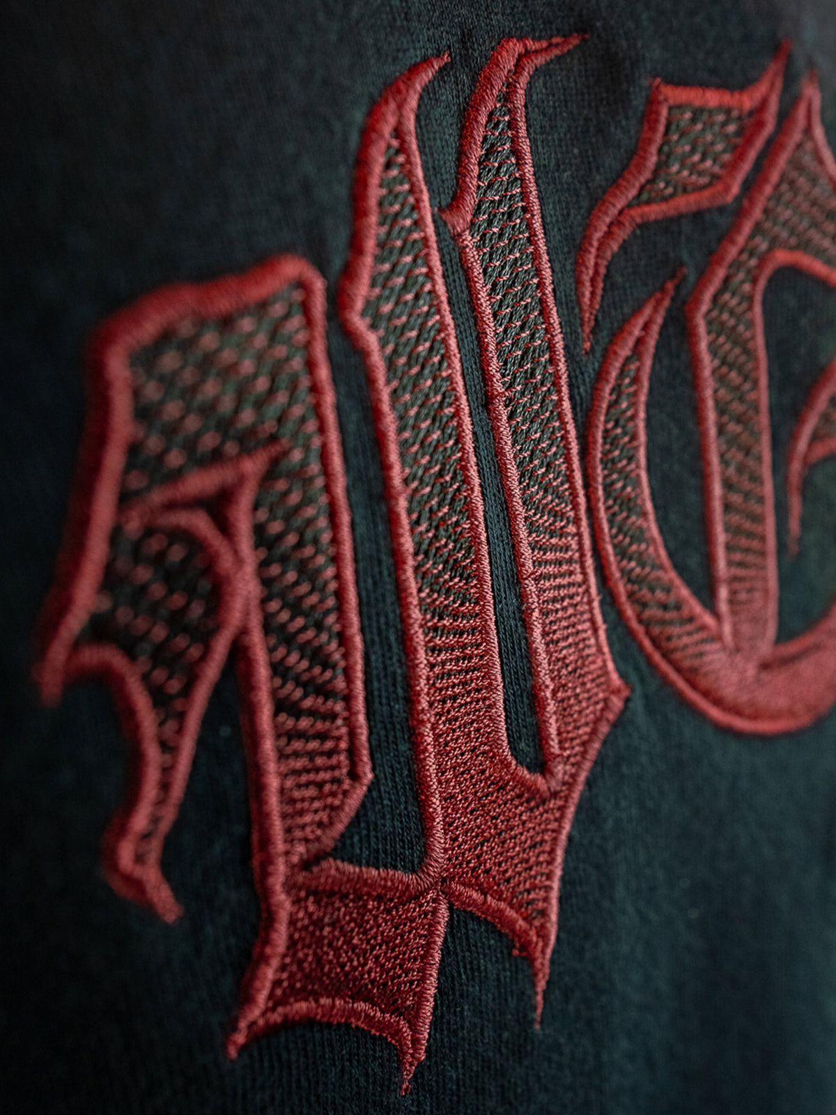 WG RED CREWNECK